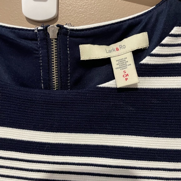 Lark & Ro dress size small. Blue and white - Picture 5 of 6